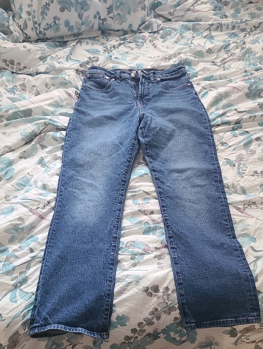 Women's Straight-Leg Blue Jeans — Classic Everyday Denim